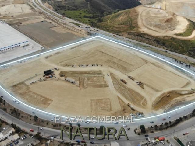 LOCALES COMERCIALES EN NATURA, SOBRE EL BLVD 2000