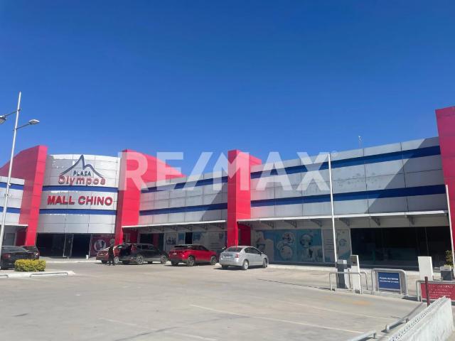 LOCALES COMERCIALES EN PLAZA OLIMPOS / Calzada Colón