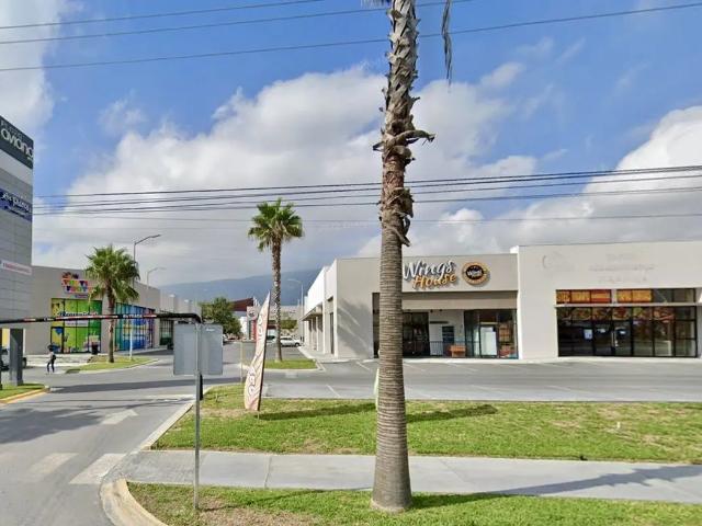 Locales Comerciales en Renta en Plaza Aviana en Escobedo