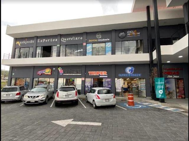 LOCALES COMERCIALES EN VENTA Y EN RENTA SOBRE AVENIDA PRICIPAL, ZAKIA