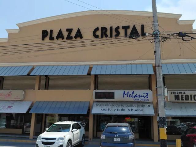 Renta de Locales Comerciales en Saltillo | 70m² Frente a Plaza Patio