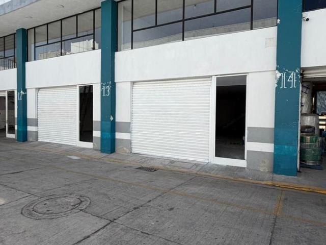 Locales con oficinas y bodega
