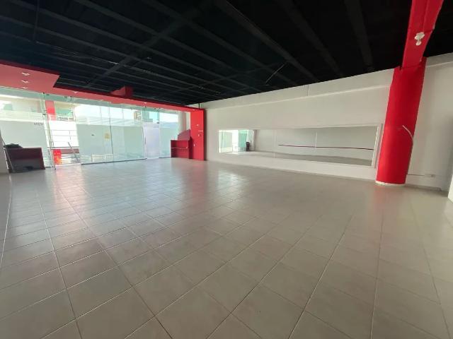LOCALES EN RENTA CERCA DE CHEDRAUI SELECTO EN PUEBLA
