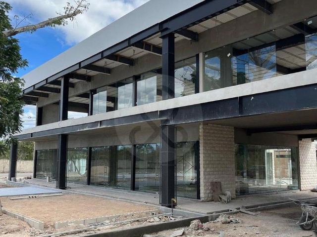 Locales en Renta en Planta baja con Mezzanine en Temozon Norte