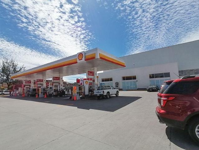 Locales en Renta, Gasolinera en Blvd. Madrazo