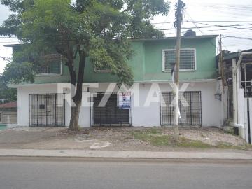 LOCALES EN RENTA ZONA HOSPITAL JUAN GRAHAM