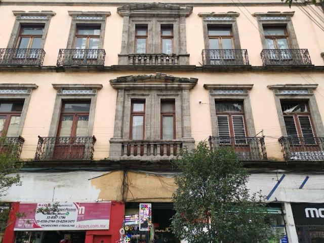Locales en Rep. del Salvador y Uruguay desde 1m x 1.16 m hasta 8.80 m x 4.55 m