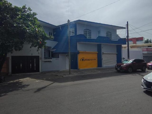 Locales en venta en Edificio en Calle Sim?n Bol?var
