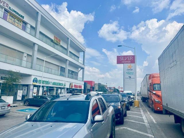 LOCALES EN VENTA SILVER CENTER