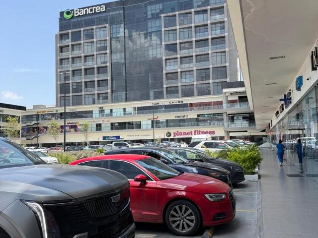 LOCALES EN VENTA Y RENTA EN PLAZA SANTA ISABEL FRENTE A LIVERPOOL
