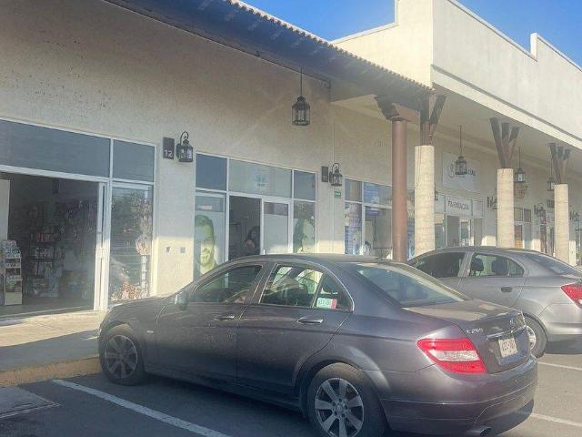 Locales en venta y renta en Puerta Verona