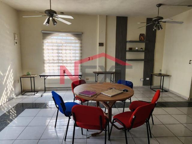 LOCALES 2 COMERCIAL EN VENTA CUMBRES SALTILLO