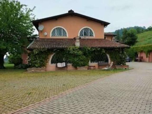 Localita Villa Monterosso 53 28 vani 735mq