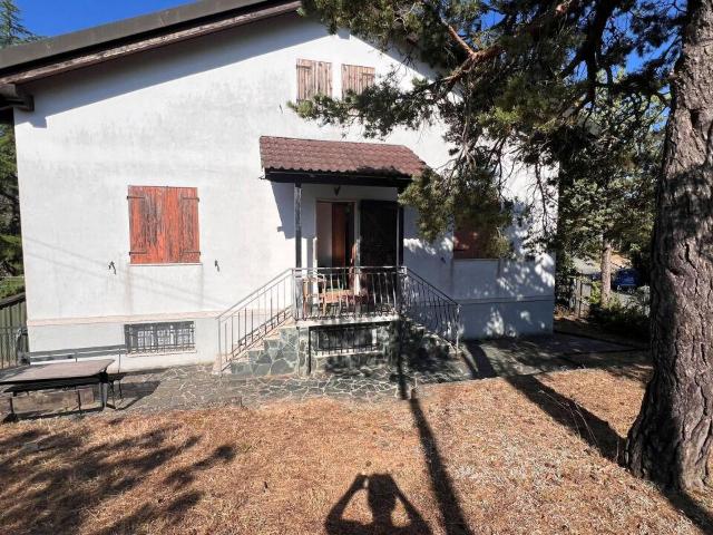 Villaggio 225 12 vani 214mq