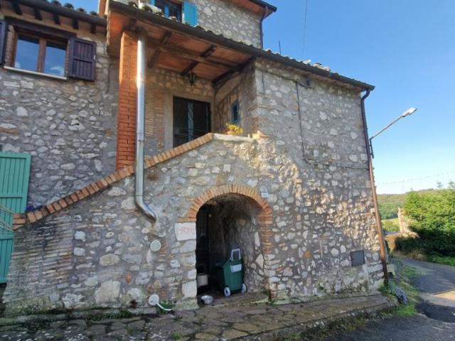 localita cocciano 6 vani 154mq