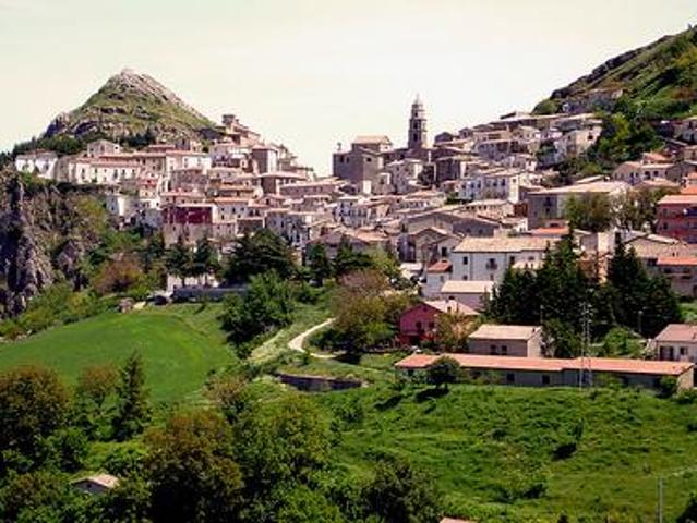 località difesa pietracupa 9 vani 150mq
