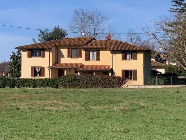Località La Gracchia 8 vani 270mq