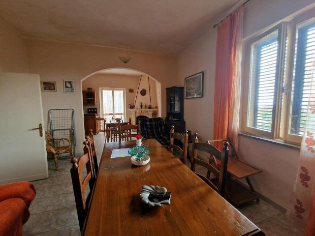 Località Poggio Nuovo Casaline 22 5 vani 115mq