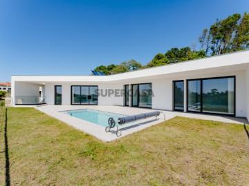Moradia T3 isolada com piscina, Caldas da Rainha