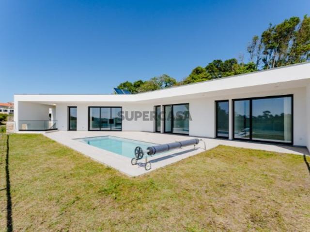Moradia T3 isolada com piscina, Caldas da Rainha