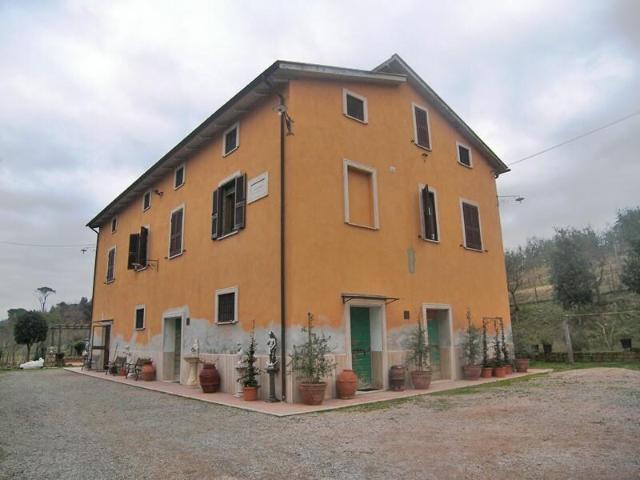 Locali Toscana In vendita A6380CAA 750m² Chiusi