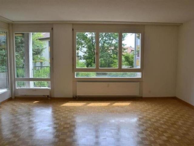Family apartment seeks residents