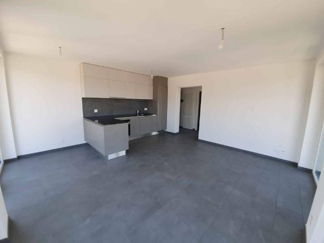 Very nice apartment on the 9th floor with a view of Lake Neuchâtel and the Jura mountains