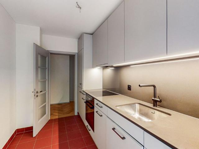 Modern single apartment in a top residential location