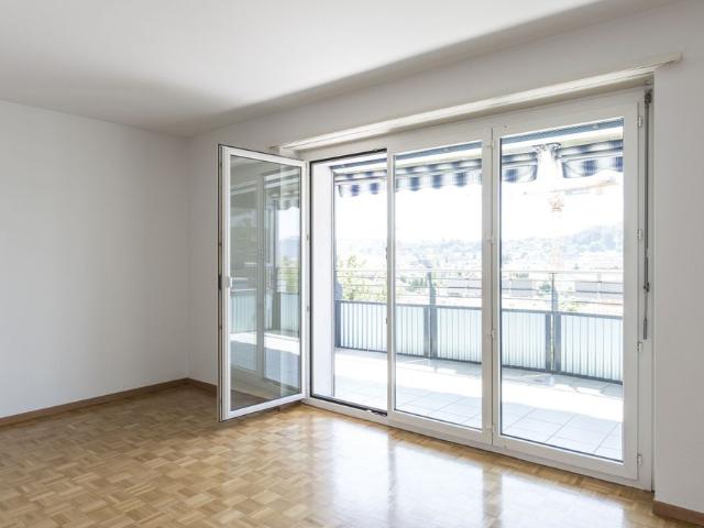 Whether you use public transport or a car, we have the perfect commuter apartment!