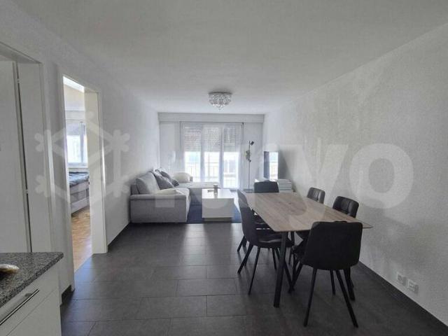 BEAUTIFUL 3 ROOM APARTMENT ON THE 1ST FLOOR WITH ELEVATOR NEAR THE LAKE
