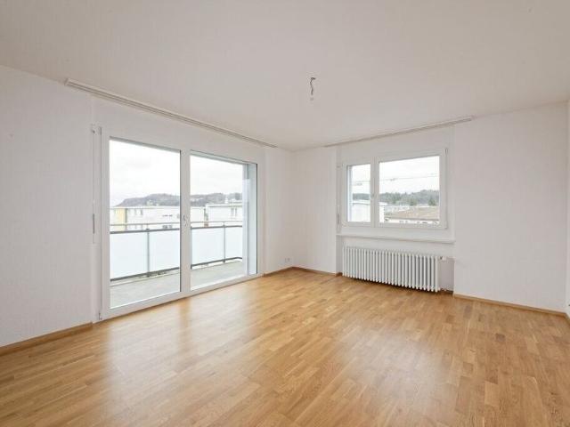 Family apartment seeks residents