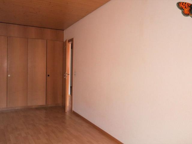 4 ½ ROOMS – Close to all amenities!