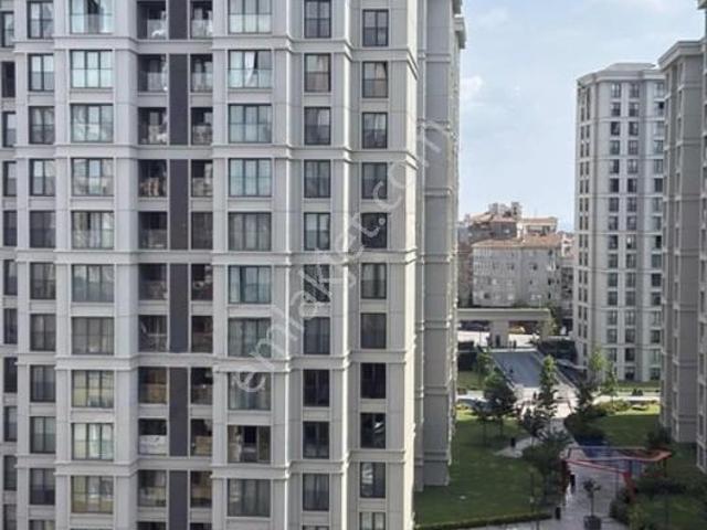Locamahal Sitesi'nde Acil Satılık 2+1 Peyzaj Manzaralı Daire