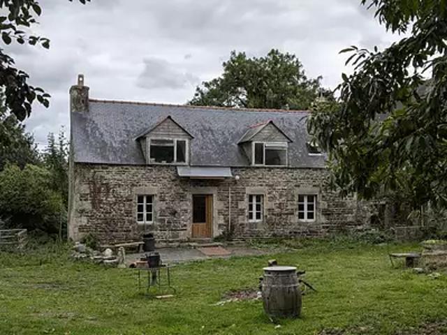 Locarn 22340 Achat / Vente maison 6 pièces t6 au dernier étage