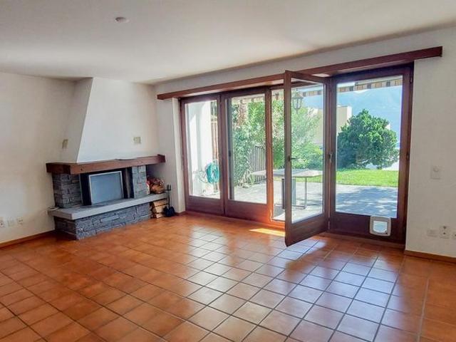 Locarno Monti 4.5 Zimmer Reihenhaus mit Seesicht und Privatgarten