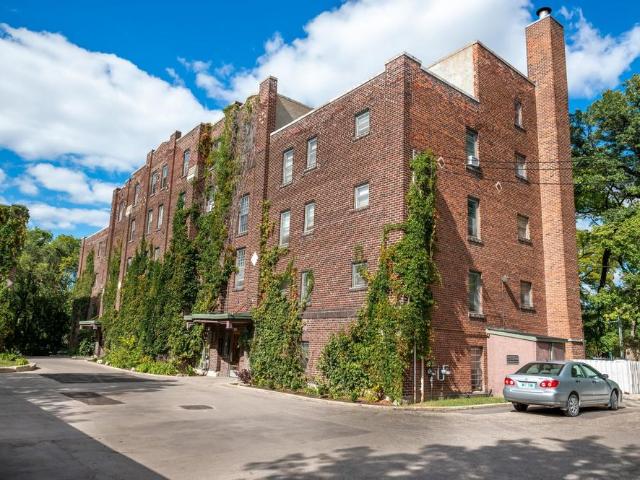 Locarno Apartments