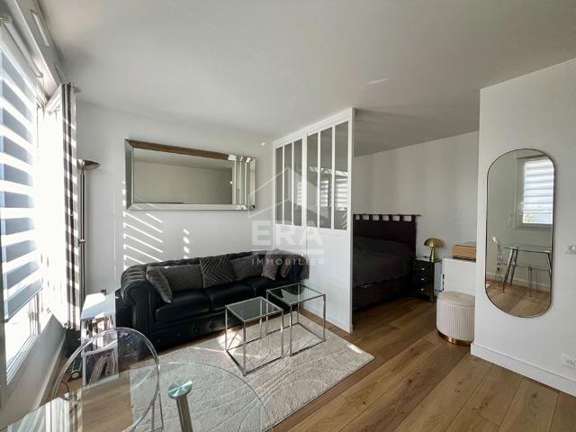 LOCATON MEUBLEE Studio