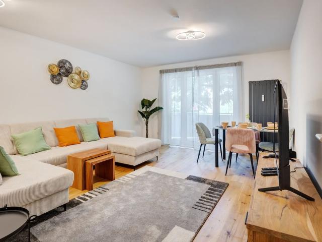Located near the Isar flood plain and the Flaucher