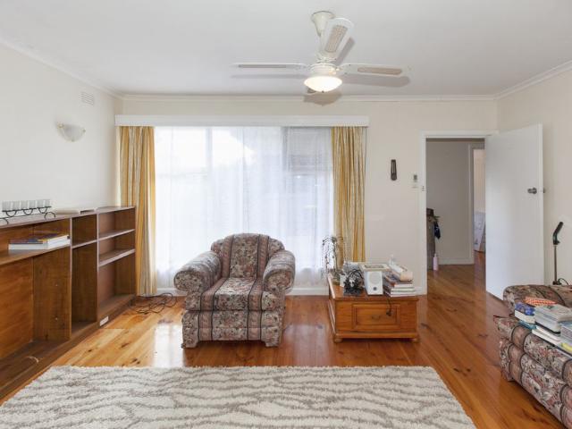 Located in a quiet court in Ararat's West End, four bedroom home