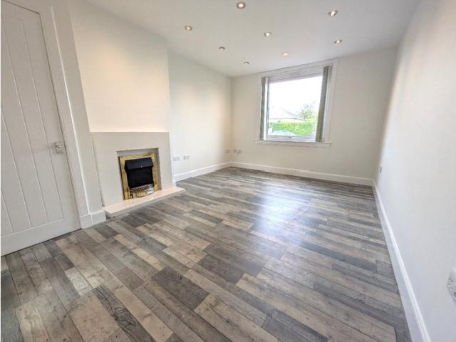 Located in popular Balgreen, this two bedroom flat features one bathroom, a public room, gas central heating, shared garden, and driveway parking. Presented to the market unfurnished and benefiting from recent modernisation