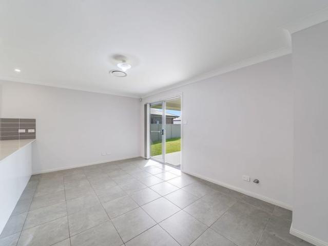 LOCATED IN SPRING FARM SCHOOL CATCHMENT AREA!