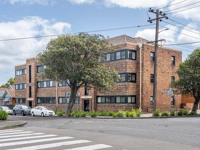 Located in the heart of bustling Hamilton East