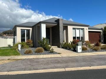 Located in the sought after Willow Gardens Estate! 10A Borland Circuit, Wodonga