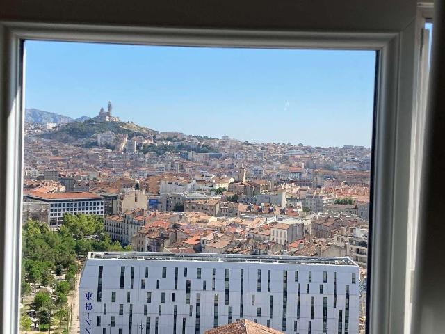 Location 5 pièces meublée de 75 m² à Marseille