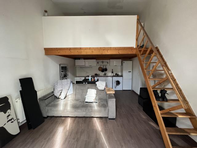 LOCATION 69007 LYON T2bis atypique proche écoles