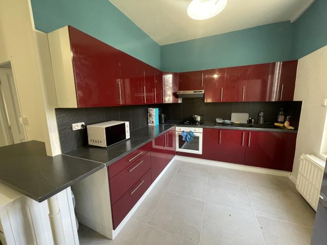 LOCATION 69500 BRON CHAMBRE EN COLOCATION DANS UNE MAISON INDIVIDUELLE MEUBLEE