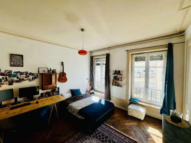 location 7 pièces meublée de 140 m² à Lyon