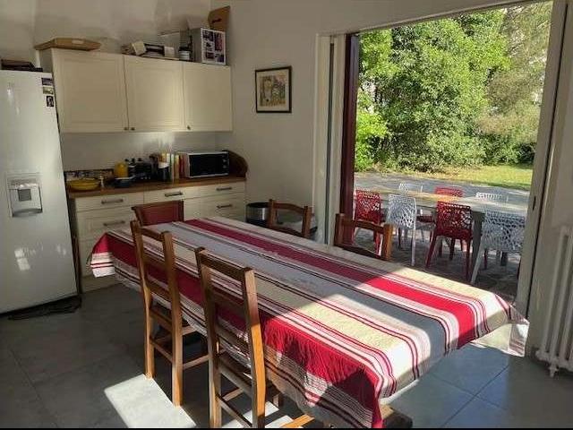 Location 7 pièces meublée de 280 m² à Bordeaux
