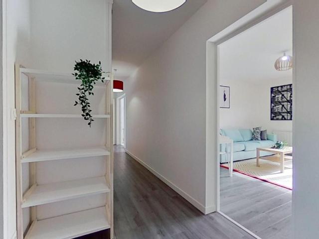Location 137B rue de la République Vaulx en Velin 69120 Chambre 3 T4 Meublé 395 €CC Plusse