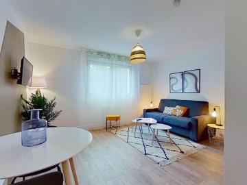 Location 155 Grande Rue St clair Caluire et Cuire 69300 T1 Meublé 690 €CC Plusse